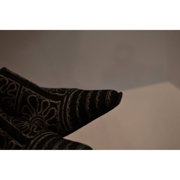 Vintage Mule Y2K Western Streetwear Urban White on Black Pointy - Picture 7 of 7